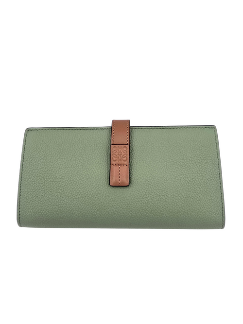 Vertical Small Green Wallet in Calfskin, Silver hardware