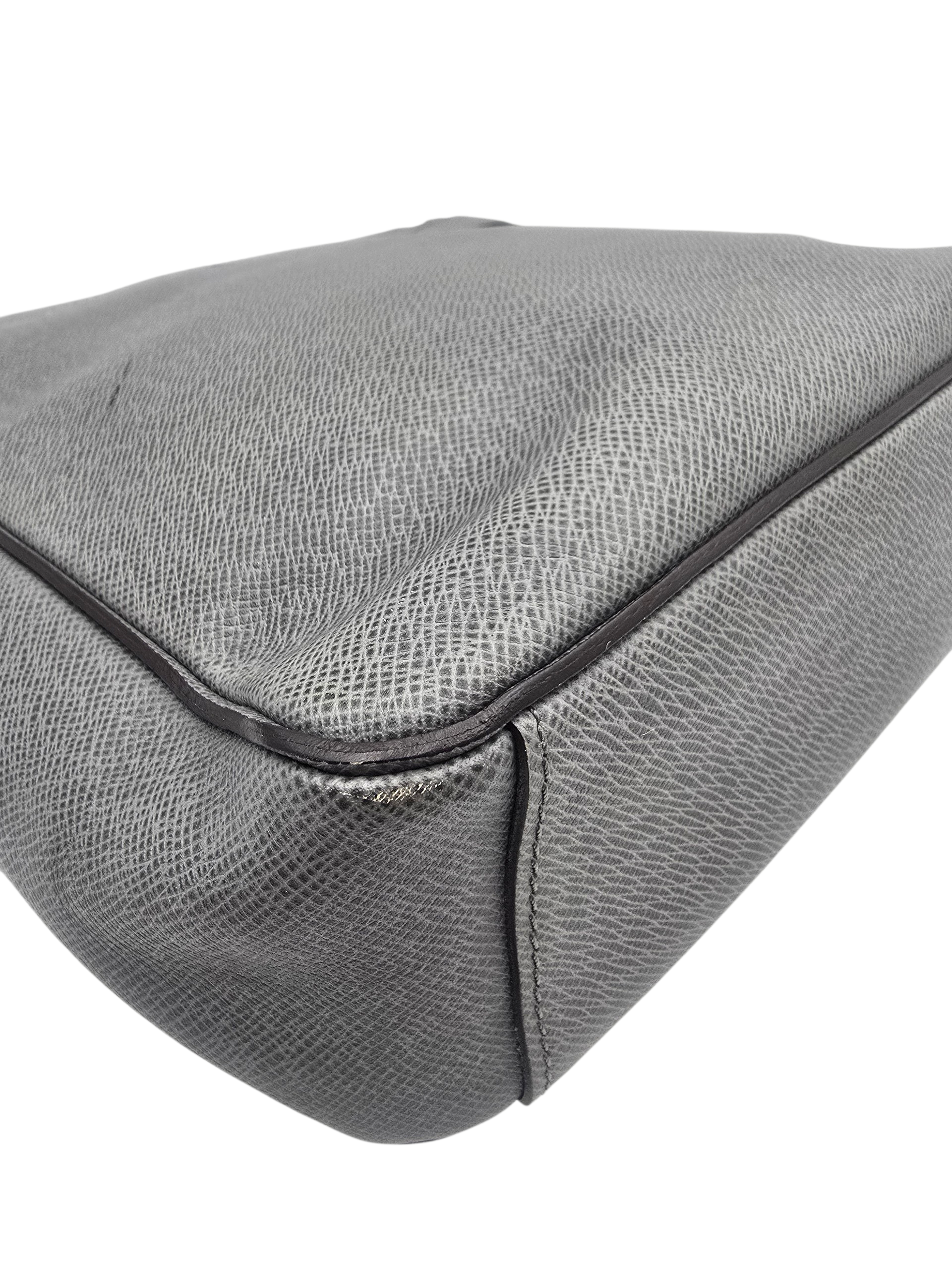 Roman MM Grey Messenger in Taiga Leather, Silver hardware