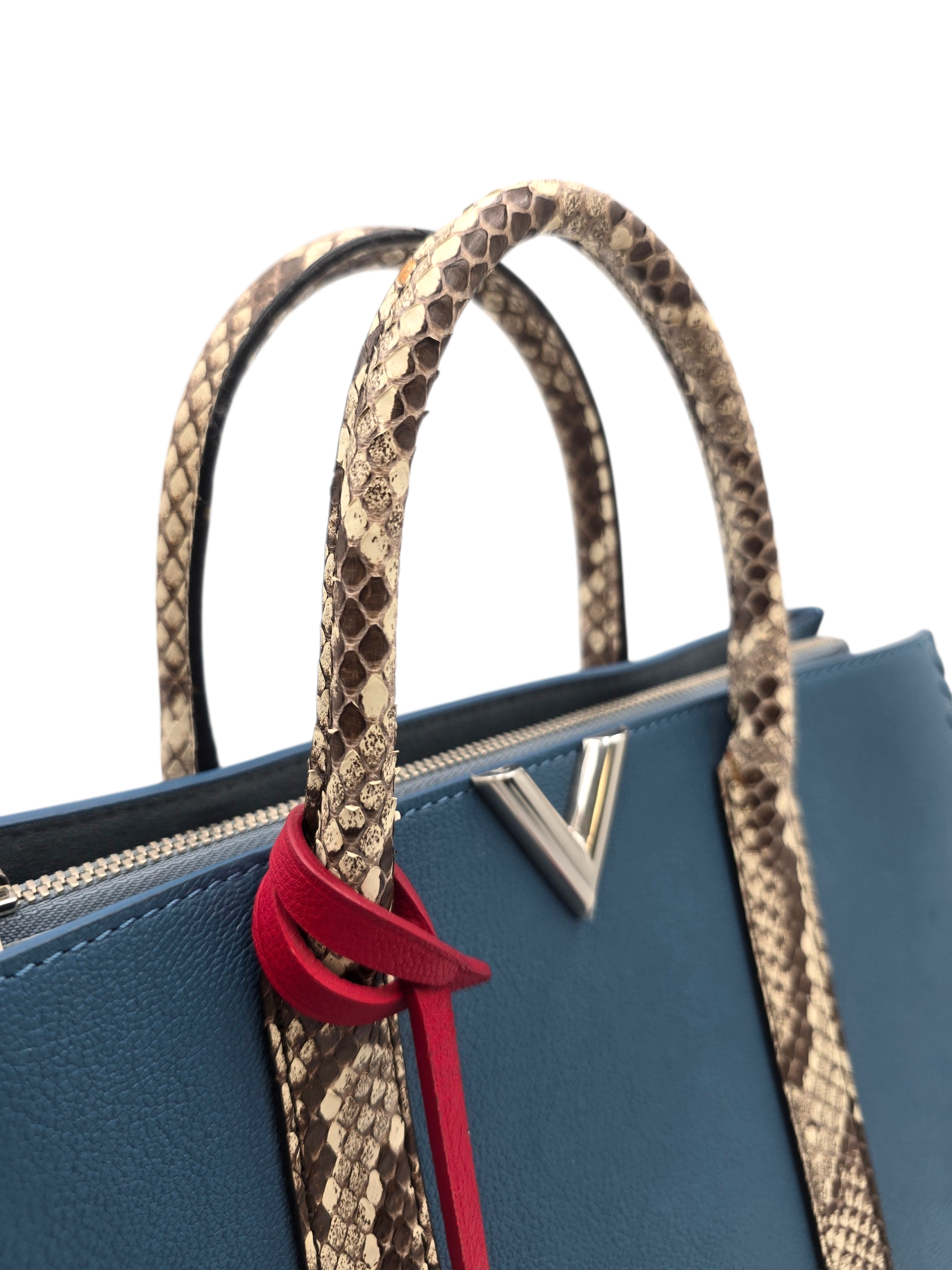 Very Bleu Glacier Tote Bag in Plume and Python (Handle), Silver hardware