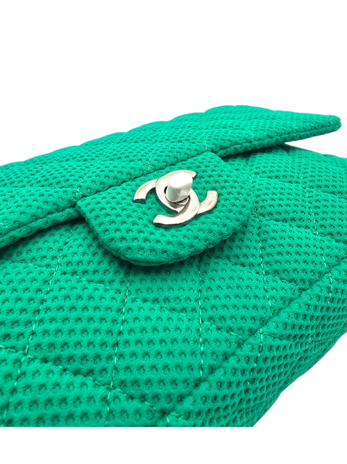 Classic Mesh Flap Medium Green Shoulder Bag in Jersey, Silver hardware