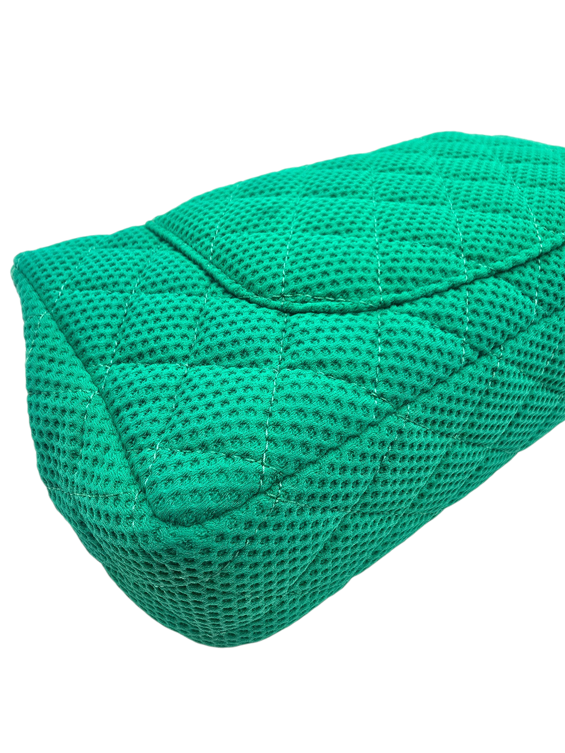 Classic Mesh Flap Medium Green Shoulder Bag in Jersey, Silver hardware
