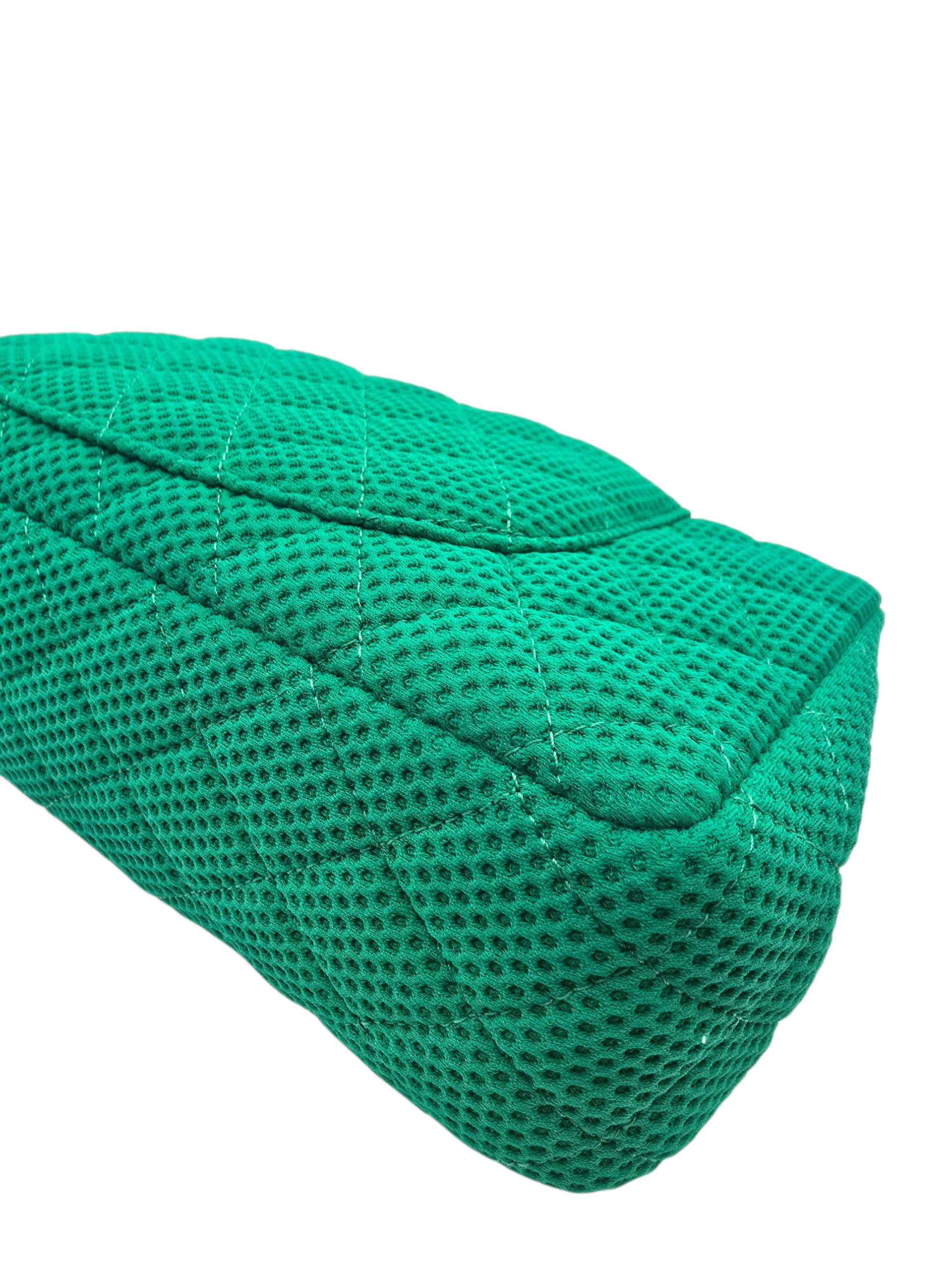 Classic Mesh Flap Medium Green Shoulder Bag in Jersey, Silver hardware