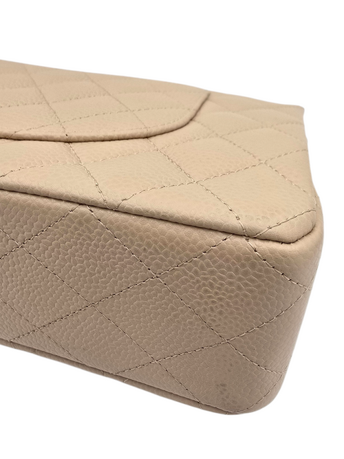 Classic Shoulder Bag Medium Beige in Caviar Leather, Gold hardware