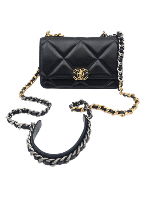 Chanel Chanel Wallet On Chain 19 Black Shoulder Bag in Shiny Lambskin, Gold-Tone, Silver-Tone, and Ruthenium-Finish Metal hardware_2