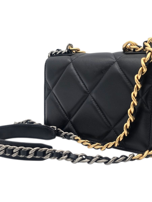 Chanel Chanel Wallet On Chain 19 Black Shoulder Bag in Shiny Lambskin, Gold-Tone, Silver-Tone, and Ruthenium-Finish Metal hardware_4
